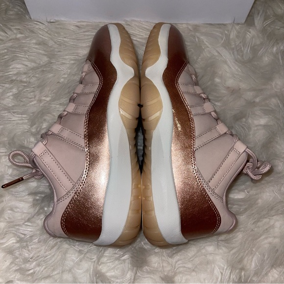 💖 8 Women’s Jordan Retro 11 Low Sail/Metallic Bronze “Rose Gold” - Picture 7 of 8